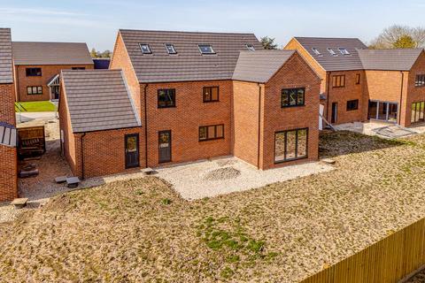 5 bedroom detached house for sale, Bernhards Close, Donington, Spalding