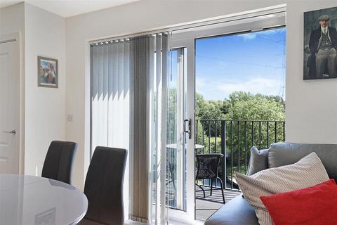50, Dock House Hazlemere Marina, Waltham Abbey, EN9 1FJ