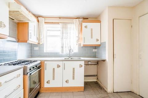 2 bedroom flat to rent, Russell Street, Norwich, NR2
