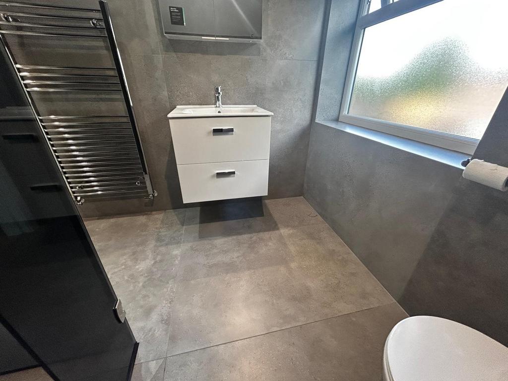 BAthroom 3