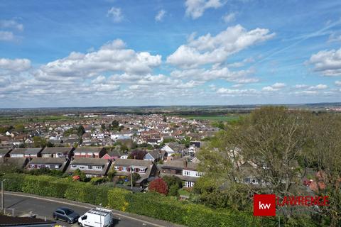 2 bedroom detached bungalow for sale, Drakes Way, Rayleigh, SS6
