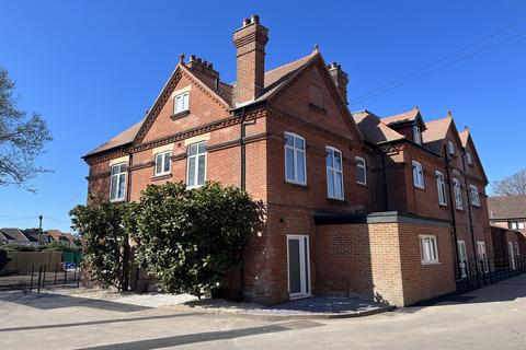 2 bedroom flat for sale, Southbourne