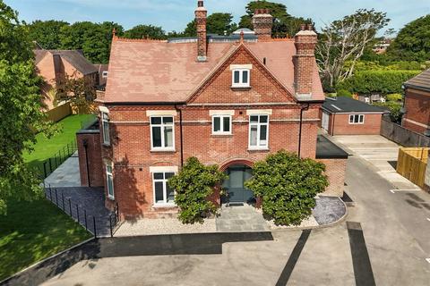 2 bedroom flat for sale, Southbourne
