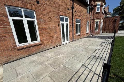 2 bedroom flat for sale, Southbourne