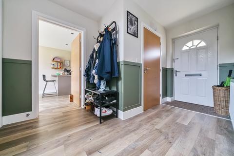 23 Great Barn Crescent, West End, Woking, GU24 9FX