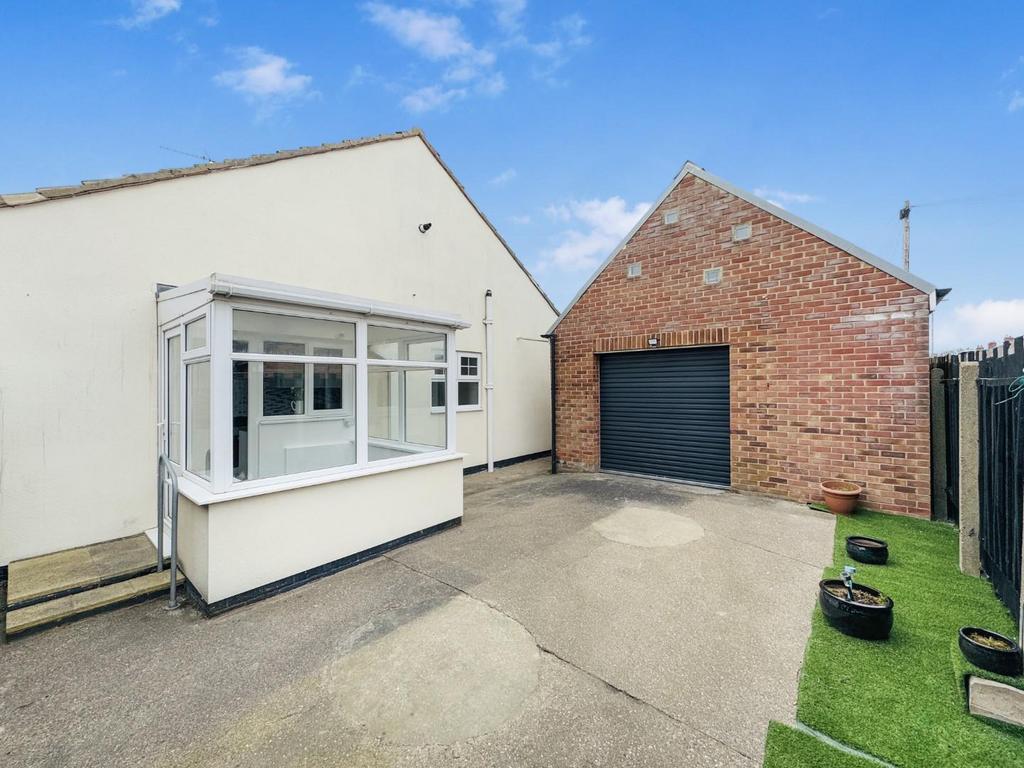 SIDE &amp; GARAGE