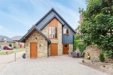3 bedroom semi-detached house for sale, Canterbury Road, Westgate-On-Sea, CT8