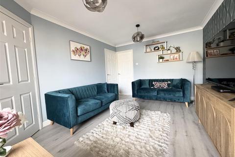 3 bedroom detached house for sale, Kenyon Bank, Denby Dale, HD8 8TF