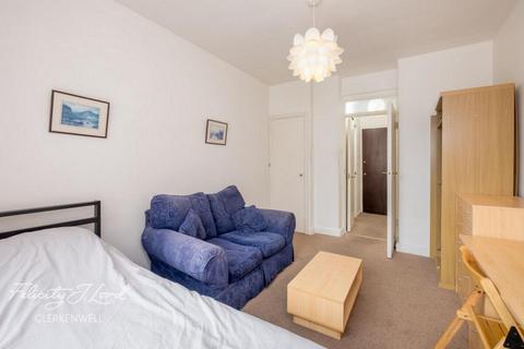 1 bedroom apartment to rent, Charterhouse Square, London