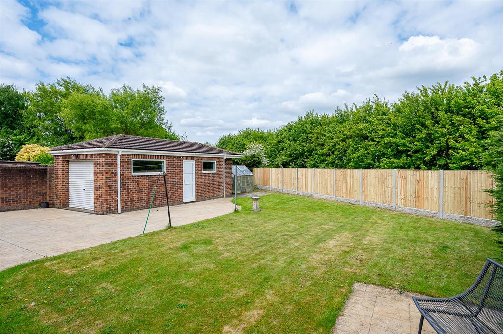 Garden/Garage