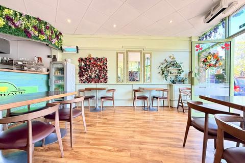 Property for sale, Long Lane, Uxbridge, UB10