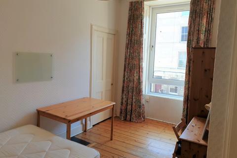 4 bedroom flat to rent, Brougham Street EH3
