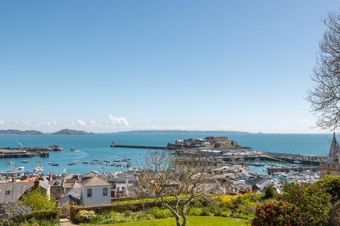 4 bedroom detached house for sale, Clifton, St. Peter Port, Guernsey
