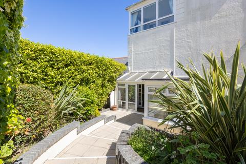 4 bedroom detached house for sale, Clifton, St. Peter Port, Guernsey