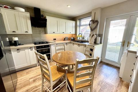 3 bedroom semi-detached house for sale, Highclere Road, Manchester, M8