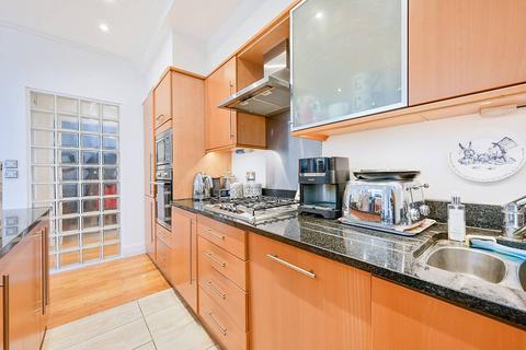 Town Meadow, Brentford, TW8