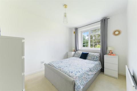 27 Combermere Road, Morden, SM4 6RD