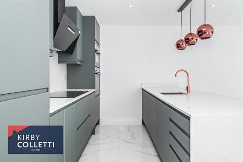4 bedroom terraced house for sale, Ware Road, Hoddesdon