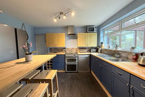 5 bedroom end of terrace house for sale, Wakelin Road, Shirley