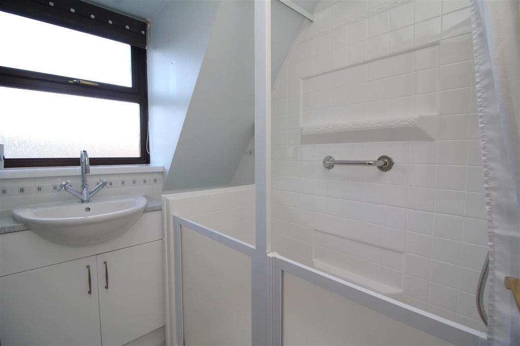 Shower room 2 .JPG