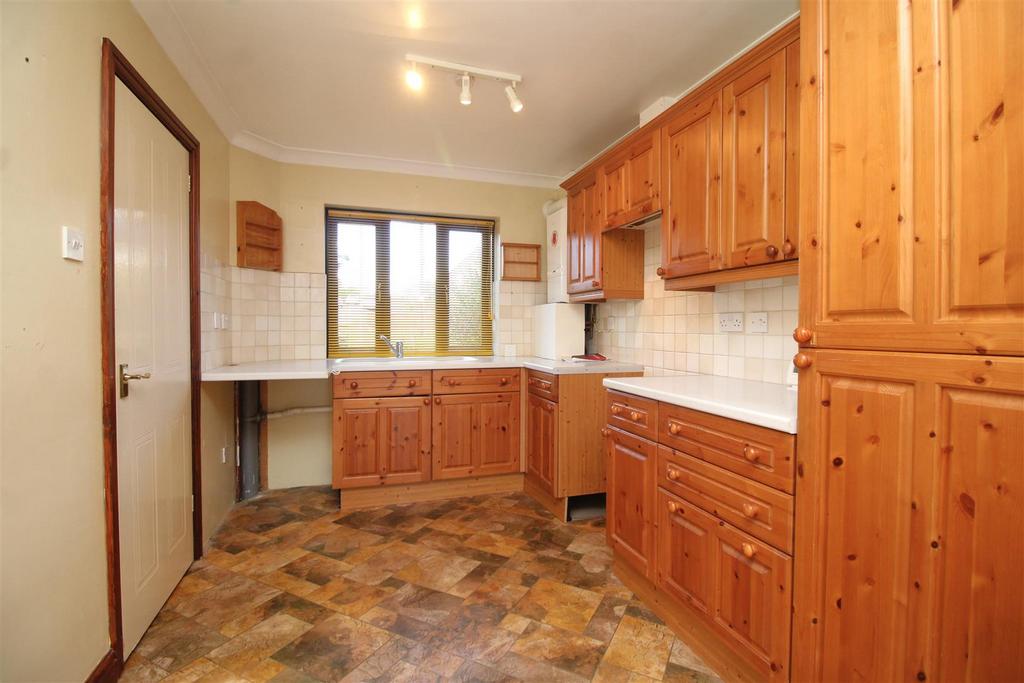 Kitchen 1.JPG