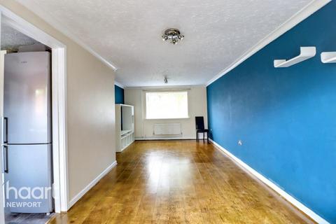 3 bedroom terraced house for sale, Sutherland Crescent, Newport