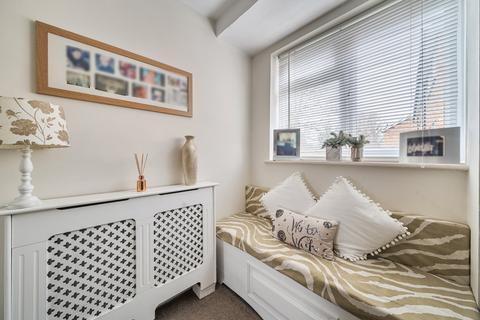 2 bedroom maisonette for sale, Culvers Avenue, Carshalton SM5
