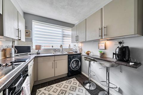 2 bedroom maisonette for sale, Culvers Avenue, Carshalton SM5