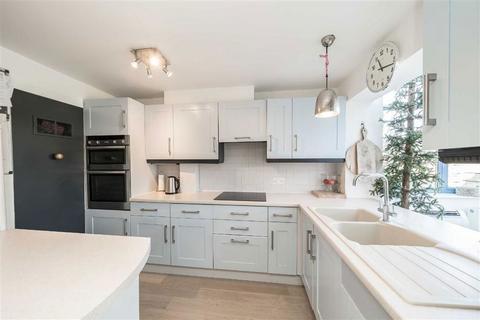 3 bedroom house for sale, Buckingham Gardens, West Molesey KT8