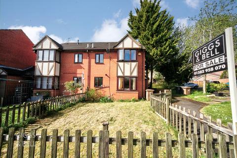 15 Lennox Green, Luton, LU2 8UT