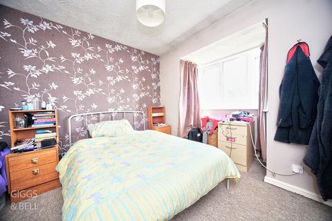15 Lennox Green, Luton, LU2 8UT