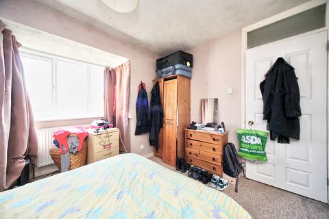 15 Lennox Green, Luton, LU2 8UT
