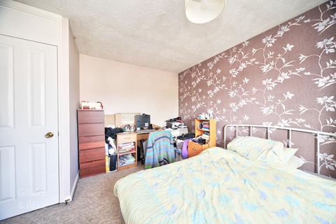 15 Lennox Green, Luton, LU2 8UT