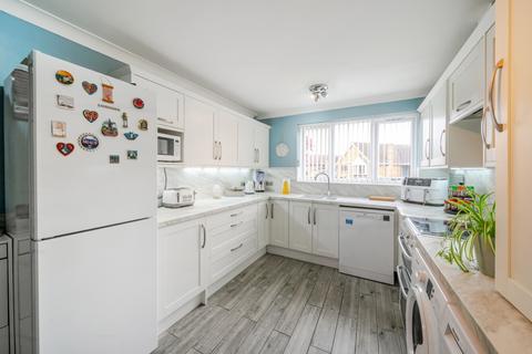 2 bedroom bungalow for sale, Candlesby Road, Grimsby, Lincolnshire, DN37