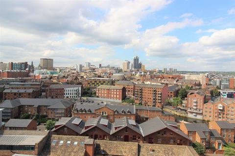 2 bedroom flat for sale, ONE BREWERY WHARF, WATERLOO STREET, LEEDS, LS10