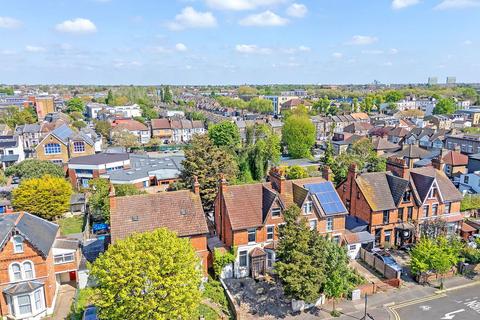 8b Manor Road, Leyton, London, E10 7AL