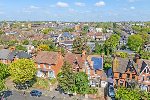 8b Manor Road, Leyton, London, E10 7AL