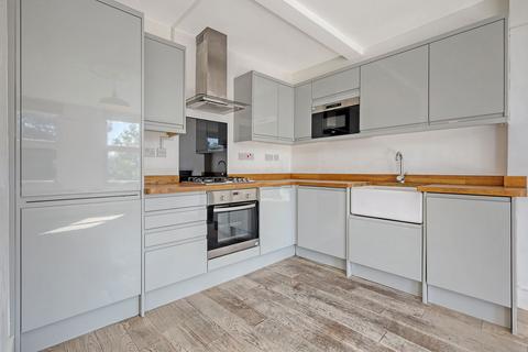 8b Manor Road, Leyton, London, E10 7AL