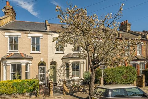 39 Caxton Road, London, SW19 8SJ