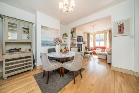 39 Caxton Road, London, SW19 8SJ