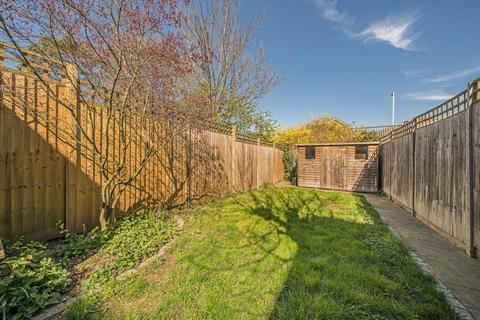 39 Caxton Road, London, SW19 8SJ