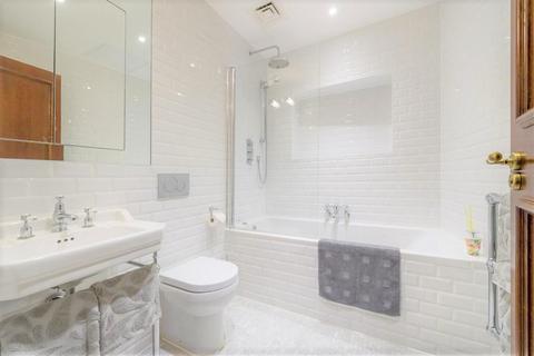 1 bedroom flat to rent, 1 Bull Inn Court, London WC2R