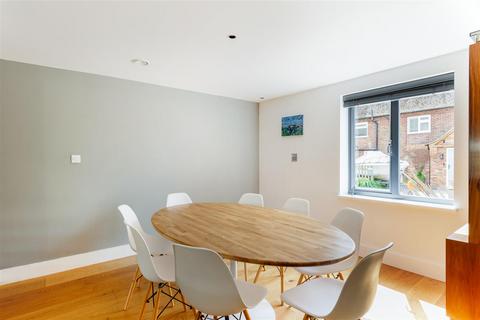 14 Bix Common, Bix, Henley-on-thames, RG9 6BS