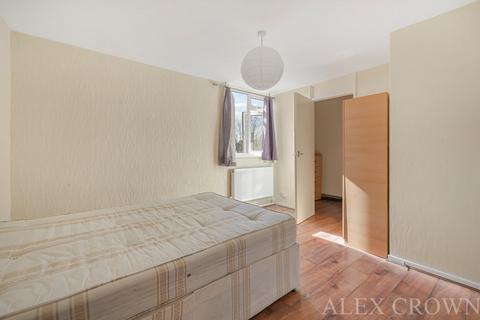 4 bedroom flat to rent, Wellesley Road, Kentish Town