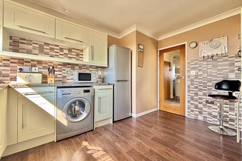 3 bedroom detached bungalow for sale, Dunvant Road, Killay, Swansea