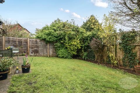12 Manston Road, Guildford, GU4 7YE