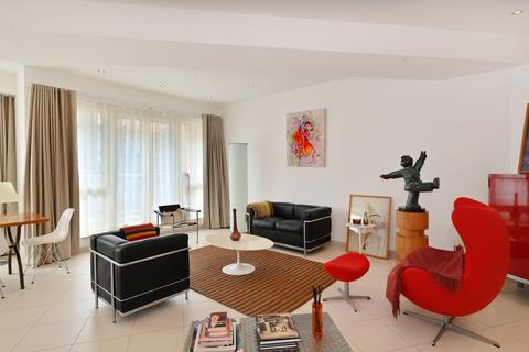 2 bedroom apartment to rent, Hans Crescent, SW1X