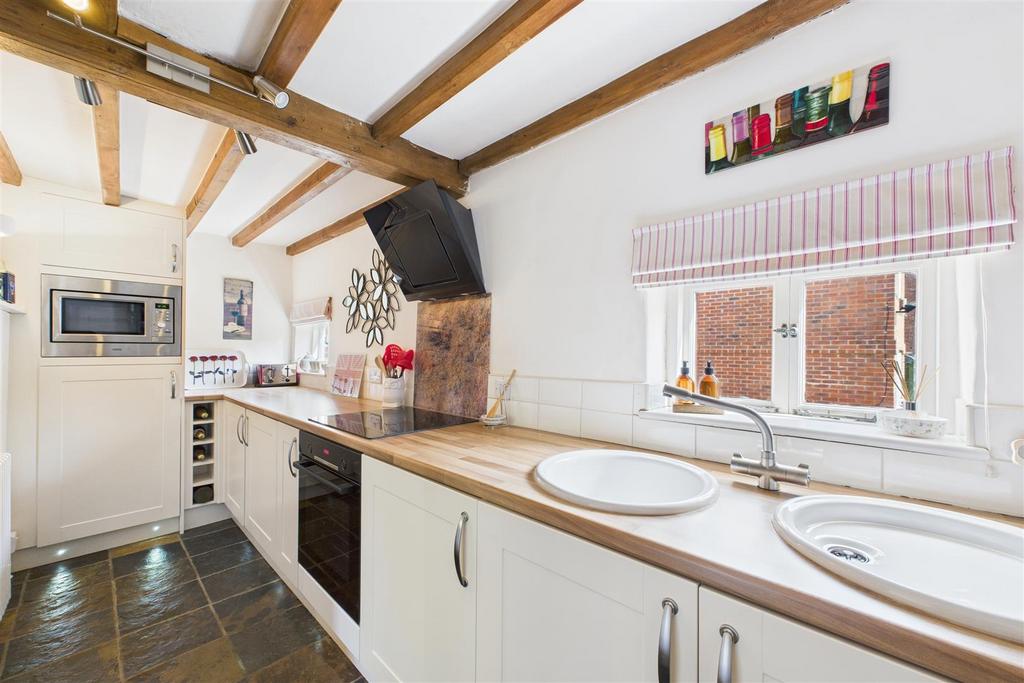 Second Kitchen