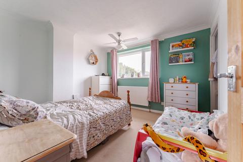 125 Broadgate Close, Northrepps, Cromer, NR27 0LR