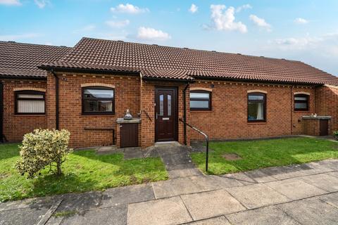 2 bedroom terraced bungalow for sale, Kings Court, Grimsby, Lincolnshire, DN34